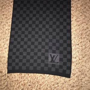 Louis Vuitton “Damier Graphic” Scarf/Wrap